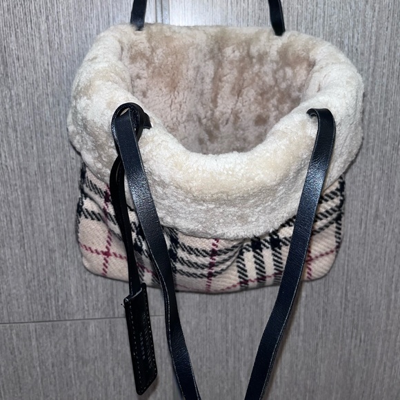 Burberry: Sherpa Fur Shearling Nova Check Reversible Tote ❤️ (rare find) - Picture 10 of 16